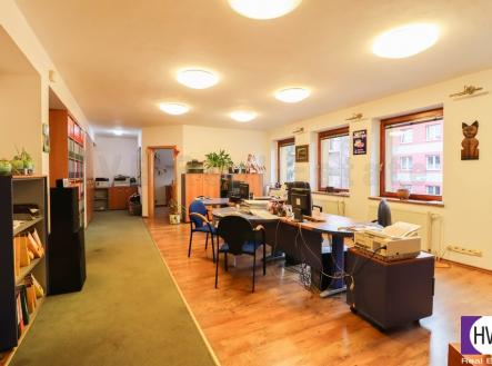 Pronájem kanceláře, 110 m²