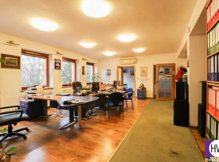 Pronájem kanceláře, 110 m²
