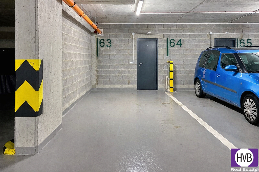parkovaci-mista-63-65-s-vozidlem.png