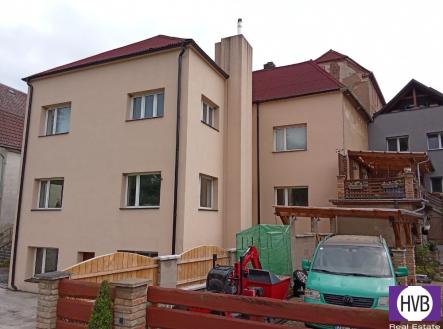 Prodej nájemního domu, 1 182 m²