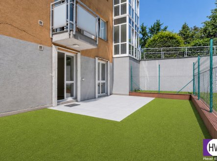 Prodej bytu 2+kk 35 m2 + předzahrádka 48 m2, OV, Praha 8 - Troja, ul. Vřesová