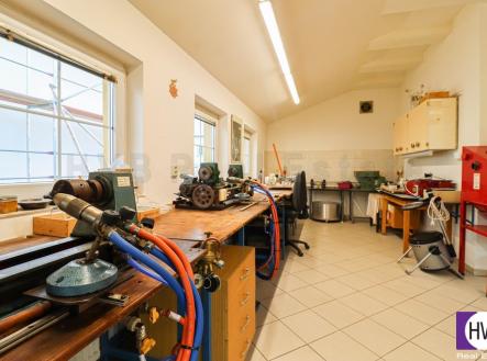 Pronájem výrobní prostory, 42 m²