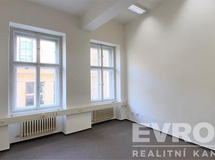 Pronájem kanceláře, 40 m²