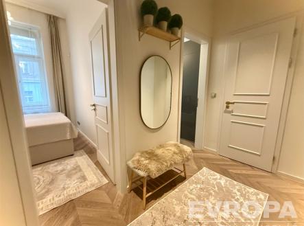 Pronájem bytu, 2+kk, 38 m²