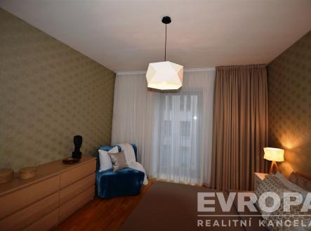 Pronájem bytu, 2+kk, 82 m²