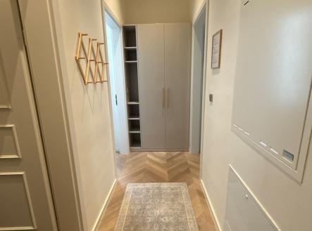 Pronájem bytu, 2+kk, 38 m²