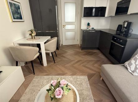 Pronájem bytu, 2+kk, 38 m² obrázek