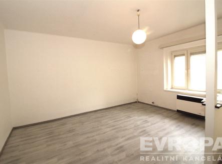 Pronájem bytu, 1+kk, 34 m²
