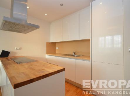 Pronájem bytu, 2+kk, 57 m²