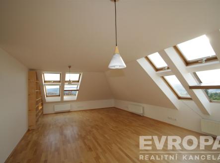 Pronájem bytu, 4+kk, 140 m²