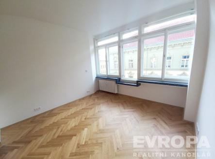 Pronájem bytu, 1+kk, 26 m² obrázek