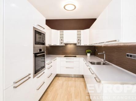 Pronájem bytu, 2+kk, 53 m²