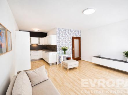 Pronájem bytu, 2+kk, 53 m²