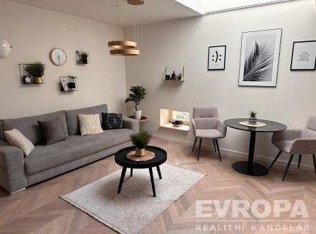 Pronájem bytu, 2+kk, 44 m²