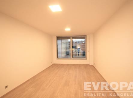 Pronájem bytu, 1+kk, 34 m²