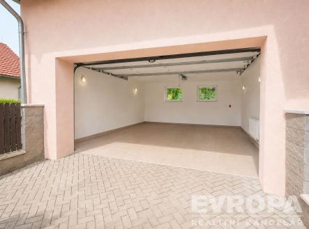 Pronájem domu/vily, 200 m²