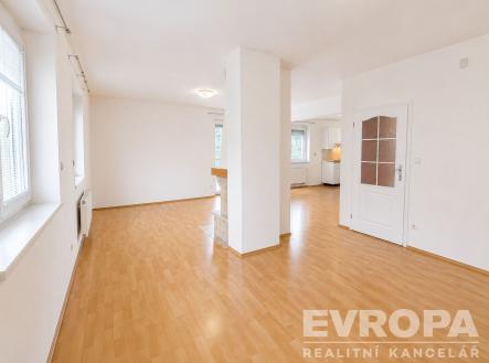 Pronájem domu/vily, 200 m²