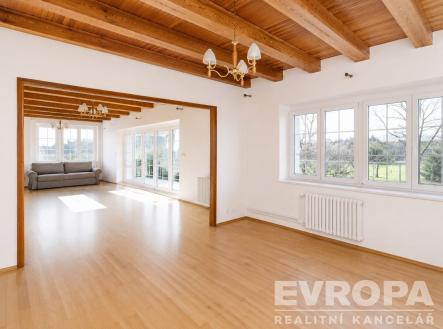 Pronájem domu/vily, 350 m²