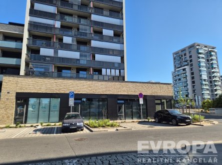 Nebytový prostor 121 m² v SUOMI Hloubětín vč. parkování u metra B Kolbenova