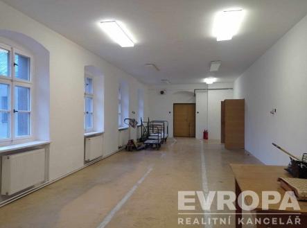 Pronájem výrobní prostory, 300 m²