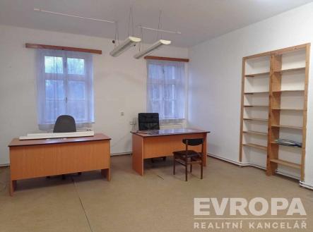 Pronájem výrobní prostory, 300 m²