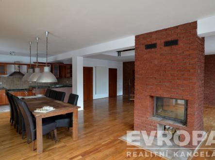 Prodej - dům/vila, 350 m²