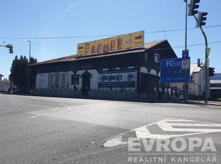 Pronájem - restaurace, 180 m²
