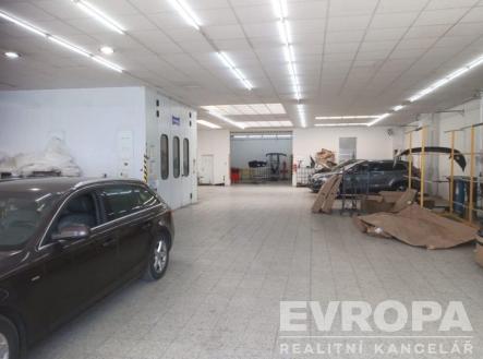 Pronájem - obchodní prostor, 665 m²