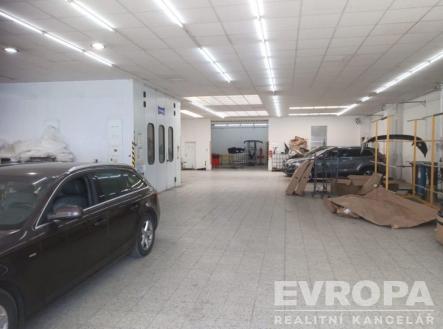 Pronájem obchodní prostor, 665 m²