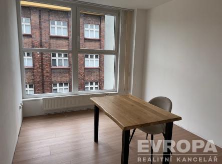 Pronájem jiné, 80 m²