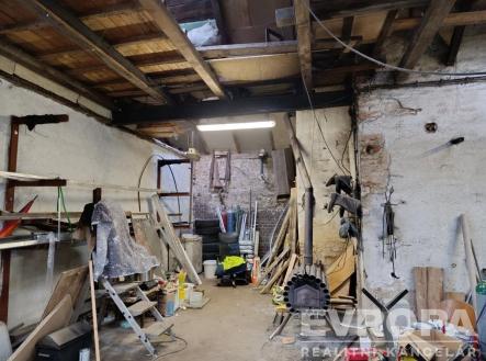 Pronájem výrobní prostor, 290 m²