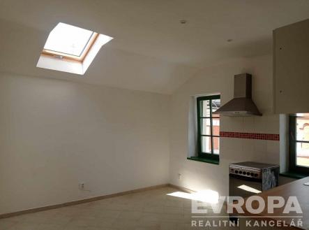 Pronájem bytu, atypický, 46 m²