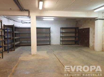 Pronájem skladovací prostor, 90 m²