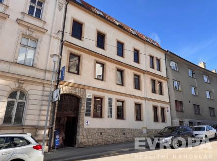 Pronájem kanceláře, 520 m²