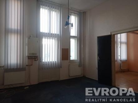 Pronájem skladovací prostor, 30 m²