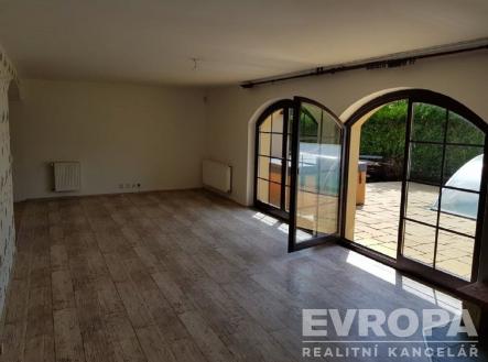 Pronájem domu/vily, 250 m²
