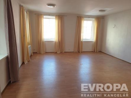 Pronájem bytu, garsoniéra, 39 m²