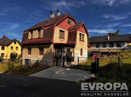 Prodej dvougeneračního rodinného domu ve Stráži nad Nisou ul. Werichova