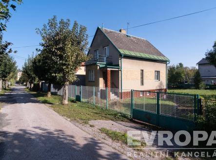 Prodej - dům/vila, 180 m²