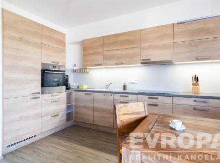 Pronájem bytu, 3+kk, 70 m²