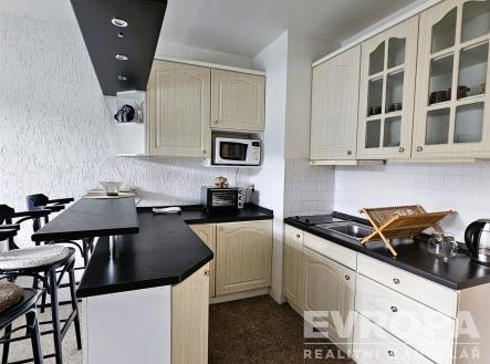 Pronájem bytu, 1+kk, 28 m²