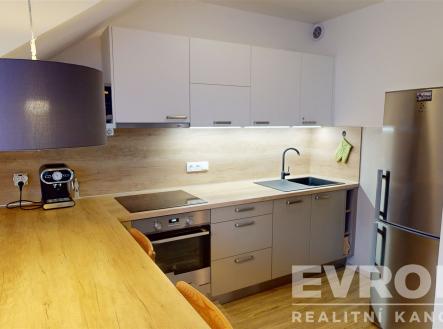 Pronájem bytu, 3+kk, 64 m²