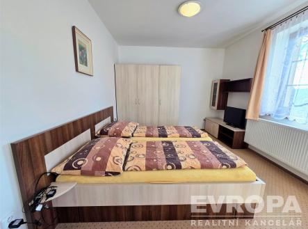 Pronájem bytu, 1+kk, 32 m²