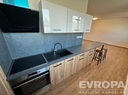 Pronájem bytu, 3+kk, 72 m²