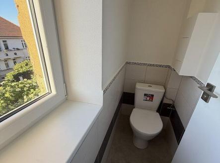 samostatné WC
