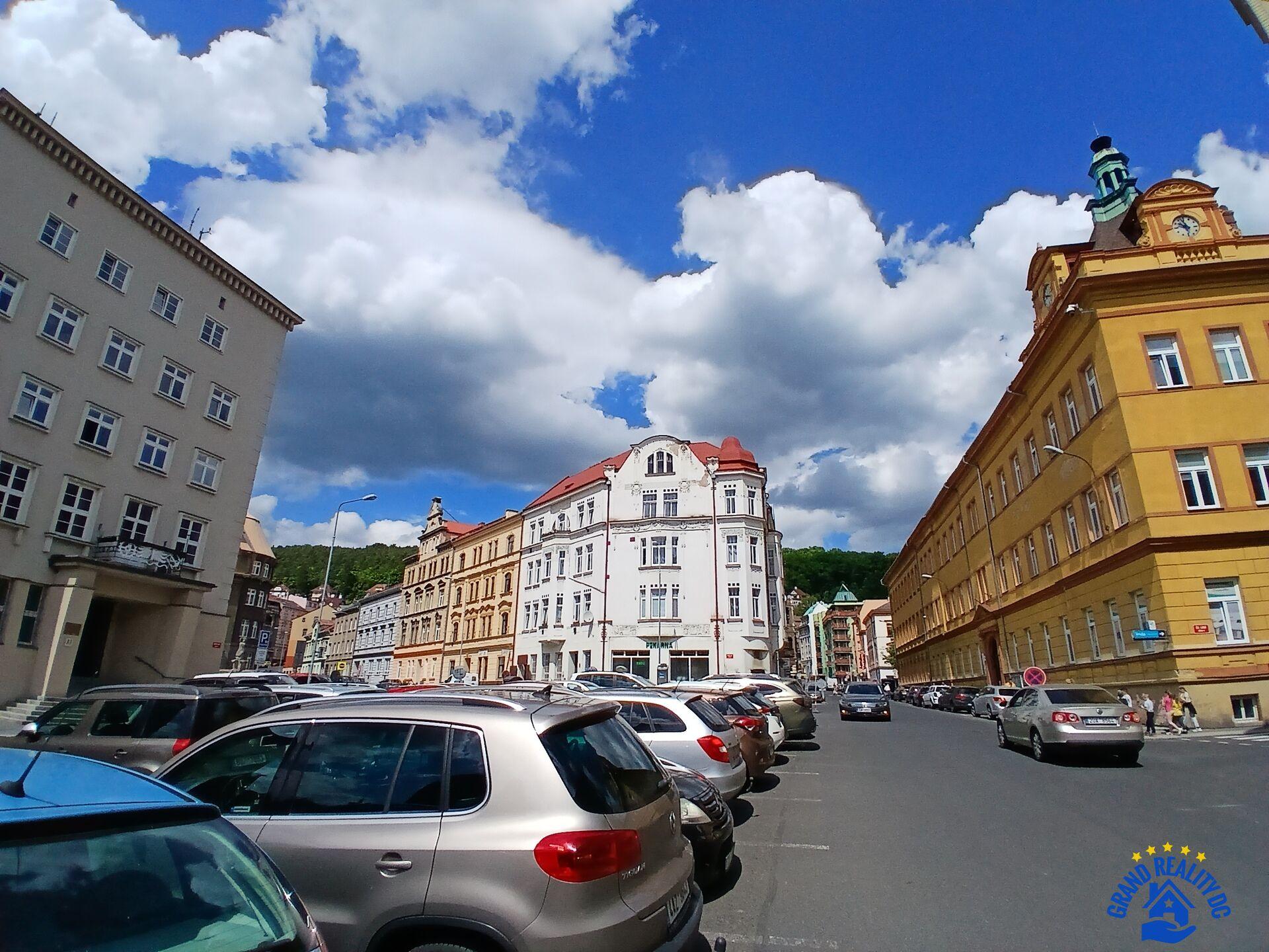 Prodej dvou bytových domů s nebytovými prostory, Ruská Děčín