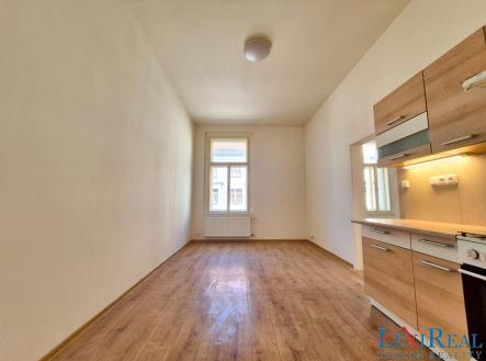 Pronájem bytu, 2+kk, 35 m²