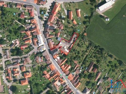 Prodej výrobní prostor, 1 980 m²