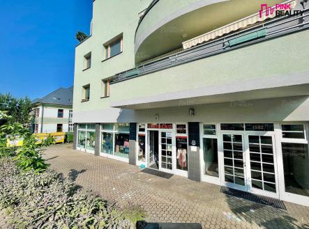 Pronájem - obchodní prostor, 67 m²
