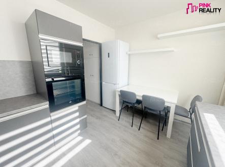 Pronájem bytu, 3+1, 66 m²